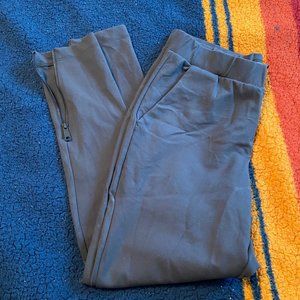 EUC Universal Standard Signature Ponte Moro Pant in dark gray size XS (10-12)